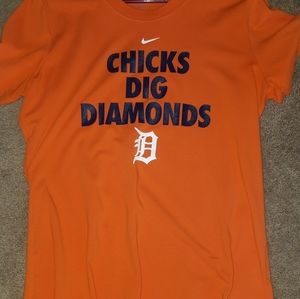 Nike tigers